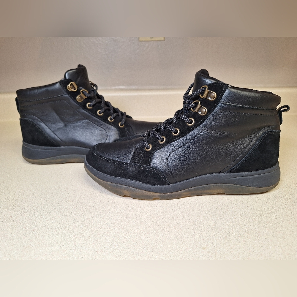 Vionic Black Ankle Booties Sleek Design